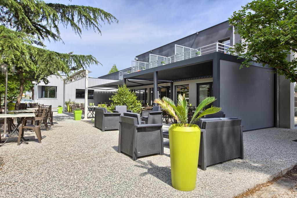 Logis Hotel Restaurant & Spa Au Comte D'Ornon 그라디냥 외부 사진